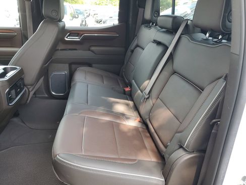 Used 2023 GMC Sierra 1500 Denali AWD/4WD image 11