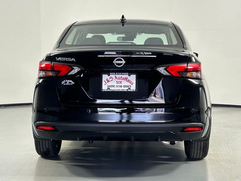 Used 2025 Nissan Versa SV w/ Trunk Package image 6