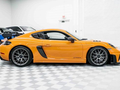 Used 2025 Porsche 718 Cayman GT4 RS image 6