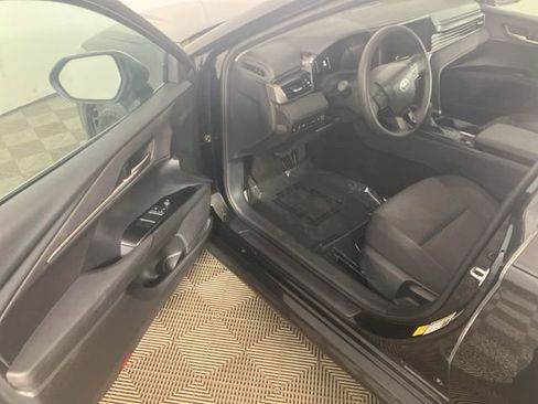 Used 2025 Toyota Camry LE image 9