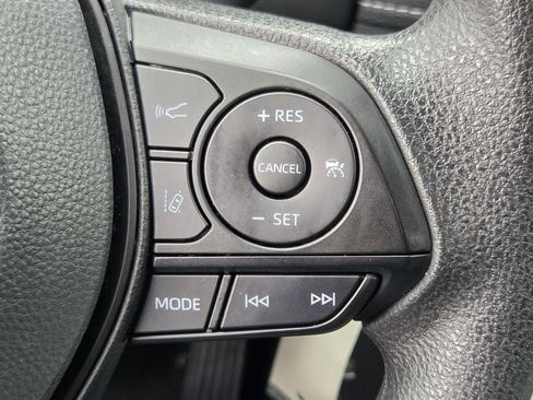 Used 2025 Toyota RAV4 LE FWD image 18
