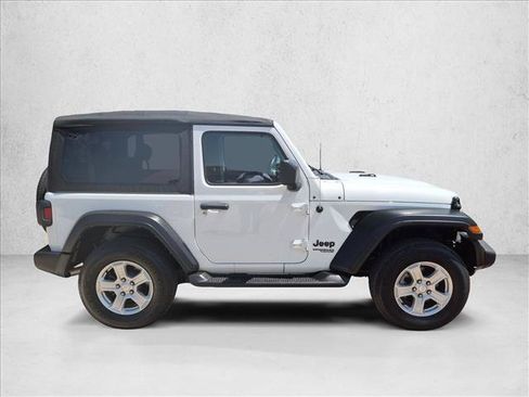 Used 2021 Jeep Wrangler Sport AWD/4WD image 4