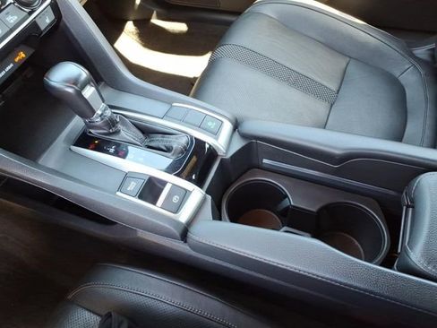 Used 2020 Honda Civic Touring image 17