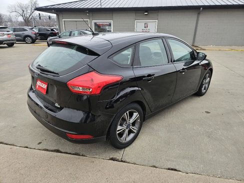 Used 2016 Ford Focus SE image 6