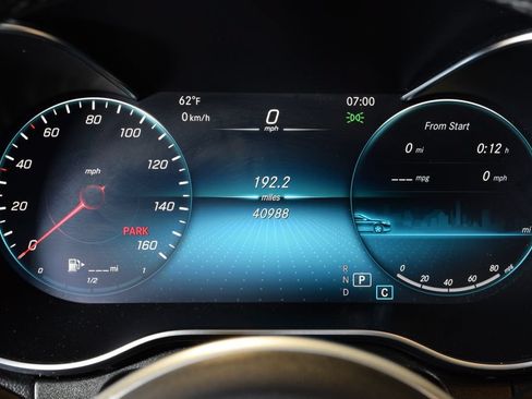 Used 2021 Mercedes-Benz GLC 300 4MATIC image 22