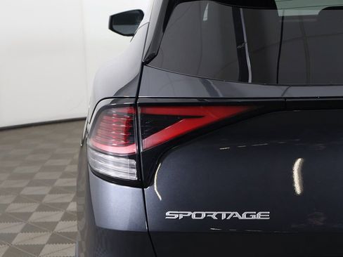 Used 2023 Kia Sportage LX image 14