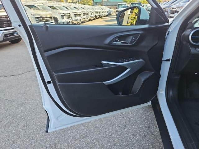 New 2026 Chevrolet Trax LS w/ LS Convenience Package FWD image 21