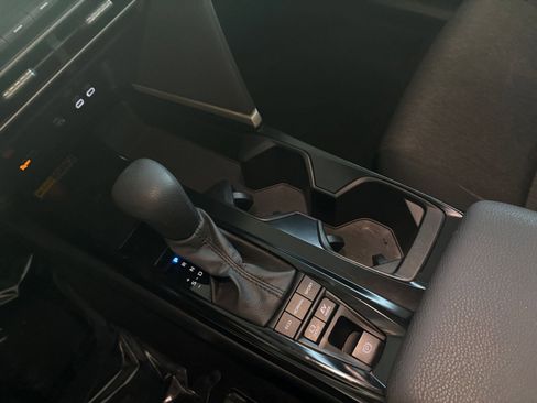 Used 2025 Toyota Camry LE image 43