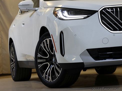 Used 2026 BMW X3 xDrive30 w/ Premium Package image 3