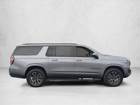 Used 2022 Chevrolet Suburban Z71 AWD/4WD image 4
