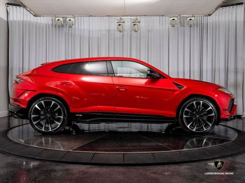 Used 2024 Lamborghini Urus S AWD/4WD image 15