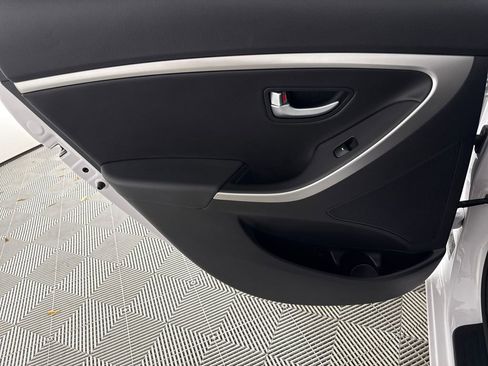 Used 2016 Hyundai Elantra GT w/ Option Group 03 image 12