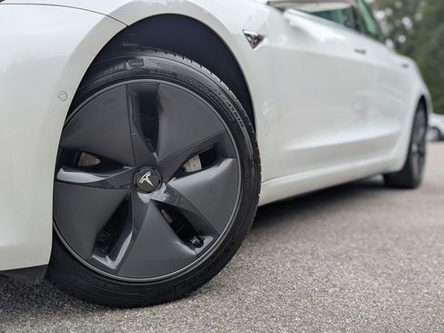 Used 2020 Tesla Model 3 Standard Range Plus RWD image 32