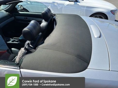 Used 2005 Ford Thunderbird image 17