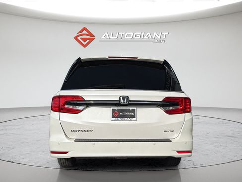 Used 2023 Honda Odyssey Elite image 9