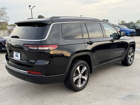 Used 2023 Jeep Grand Cherokee L Limited AWD/4WD image 8