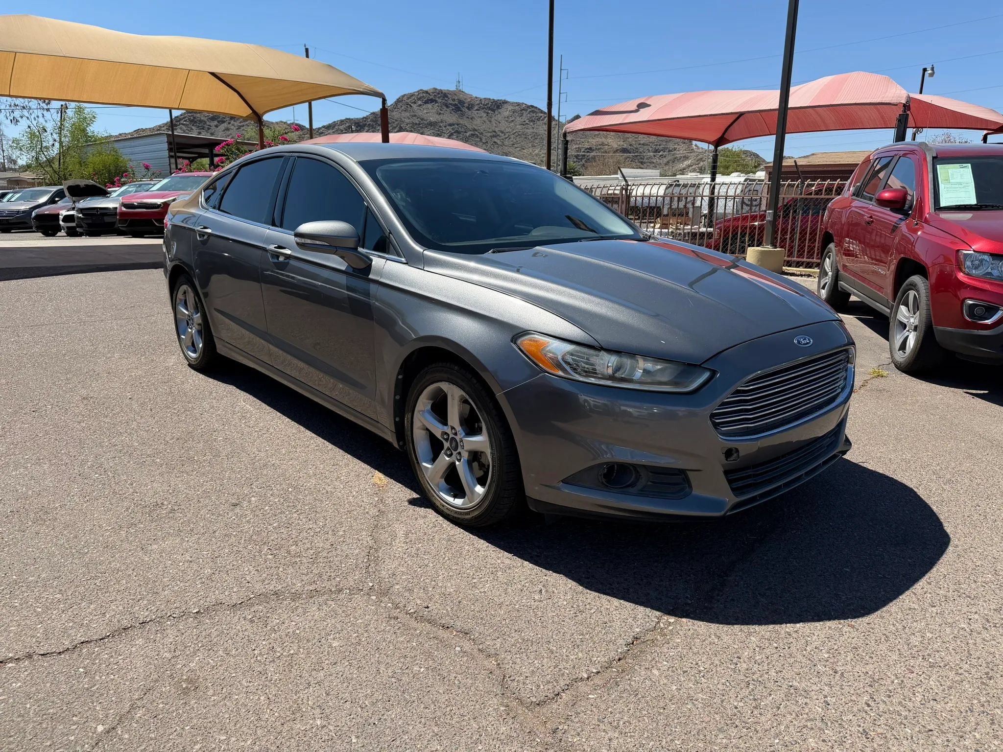 Used 2013 Ford Fusion SE FWD image 3