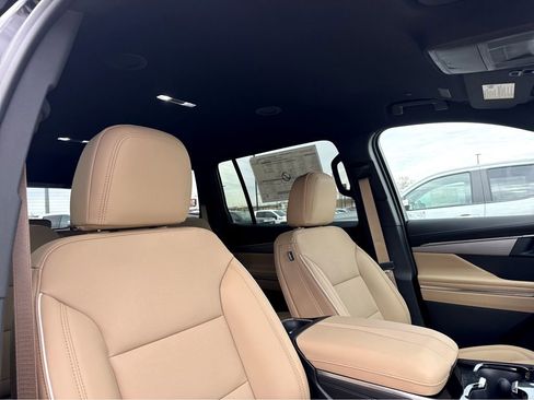 New 2026 Buick Enclave Preferred w/ LPO, Floor Liner Package AWD/4WD image 5