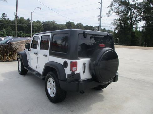 Used 2015 Jeep Wrangler Unlimited Sport w/ Quick Order Package 24S AWD/4WD image 9