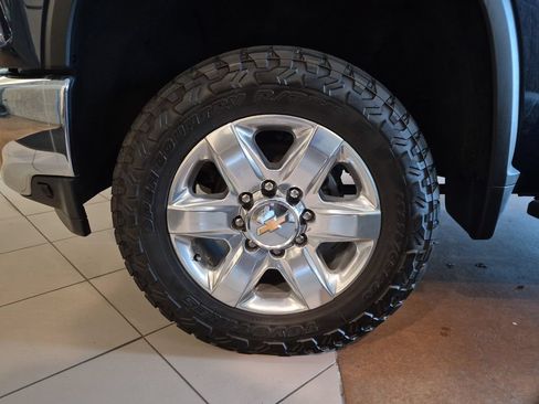 Used 2022 Chevrolet Silverado 3500 LTZ w/ LTZ Premium Package AWD/4WD image 16