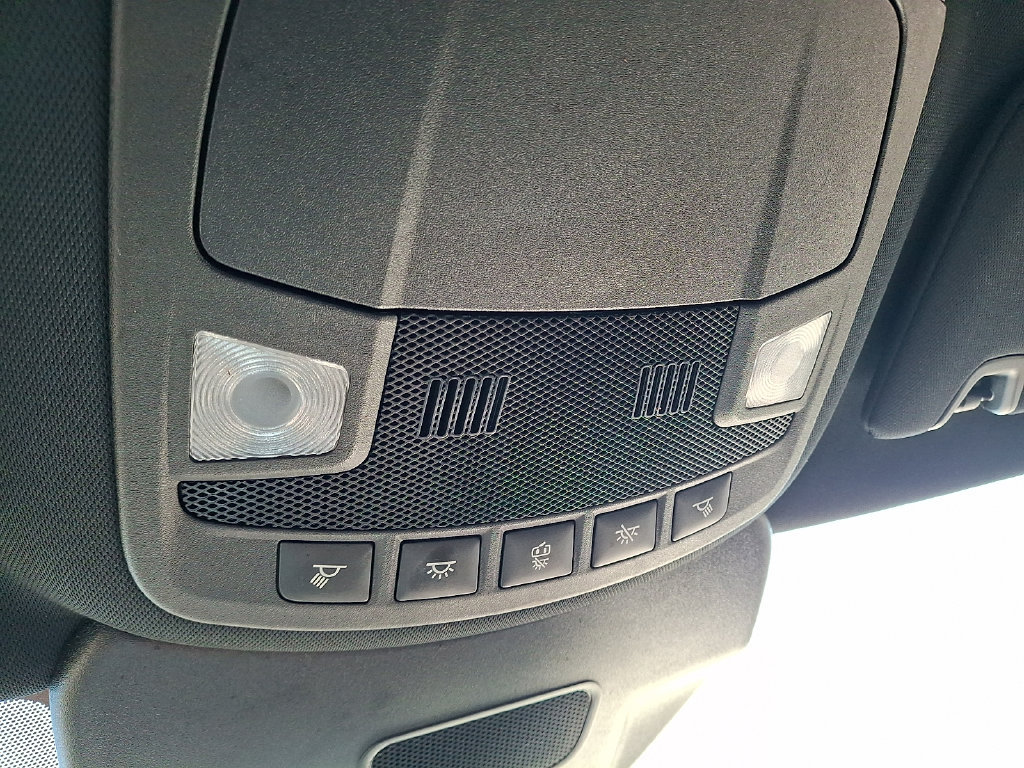 Used 2020 Lincoln Nautilus Premier AWD/4WD image 25