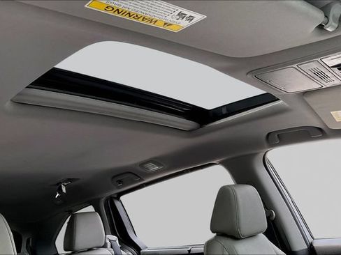 Used 2018 Honda Odyssey EX-L image 20