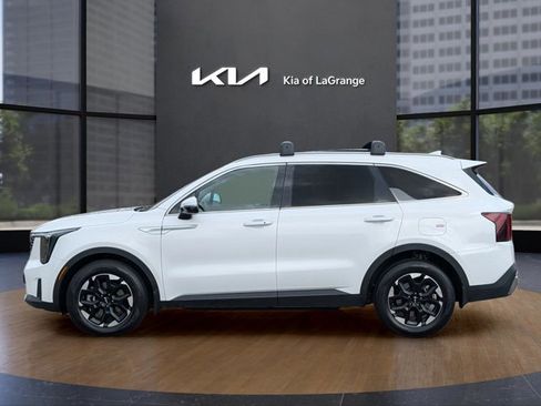 Used 2024 Kia Sorento S w/ Panoramic Sunroof Package image 13