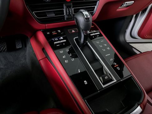 New 2026 Porsche Macan S image 19