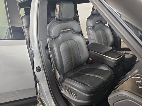 Used 2024 Rivian R1S Adventure AWD/4WD image 24