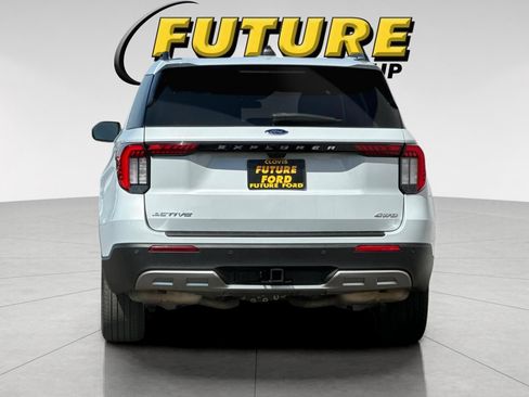 Certified 2025 Ford Explorer Active w/ Active Comfort Package AWD/4WD image 4