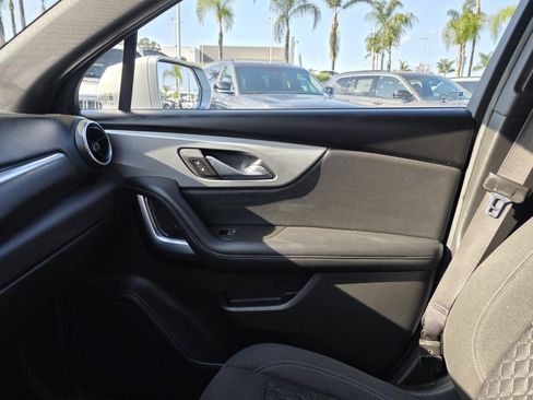 Used 2019 Chevrolet Blazer LT image 14