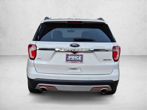 Used 2016 Ford Explorer XLT w/ Equipment Group 202A FWD image 6