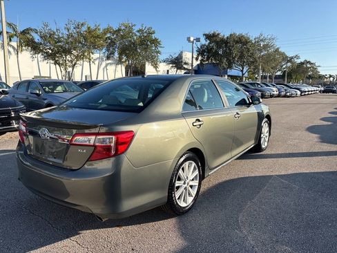Used 2012 Toyota Camry image 5