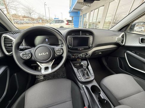 Used 2024 Kia Soul LX w/ Option Group 015 image 6