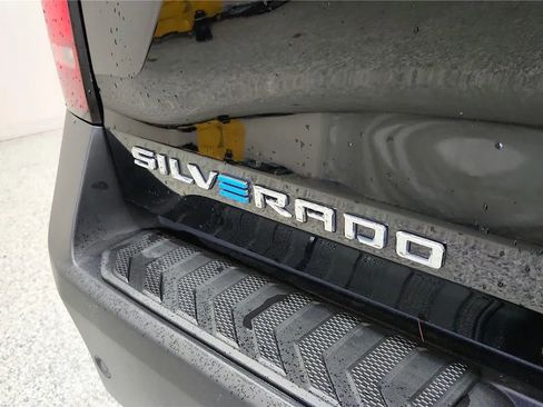 Used 2024 Chevrolet Silverado EV W/T AWD/4WD image 17