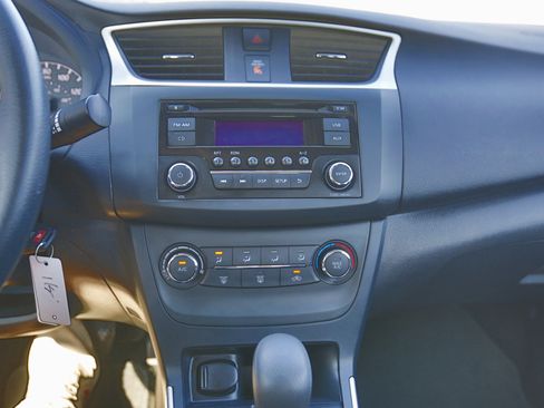 Used 2017 Nissan Sentra SR image 8