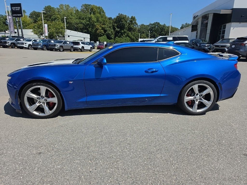 Used 2016 Chevrolet Camaro SS RWD image 4