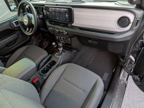 New 2025 Jeep Gladiator Sport image 30