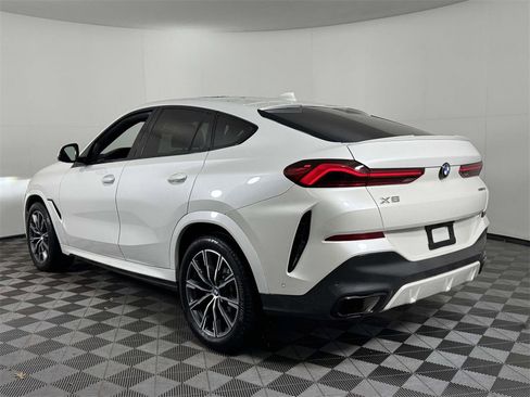 Used 2023 BMW X6 xDrive40i w/ Executive Package image 8