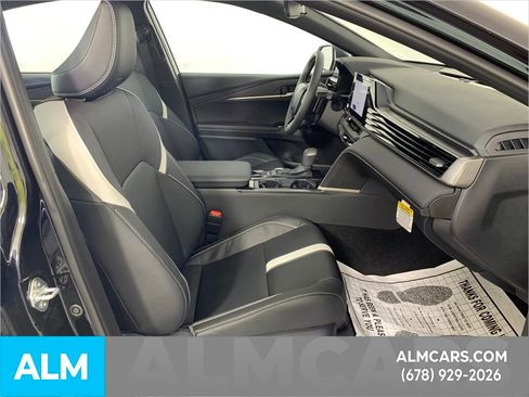 Used 2026 Toyota Camry SE image 30