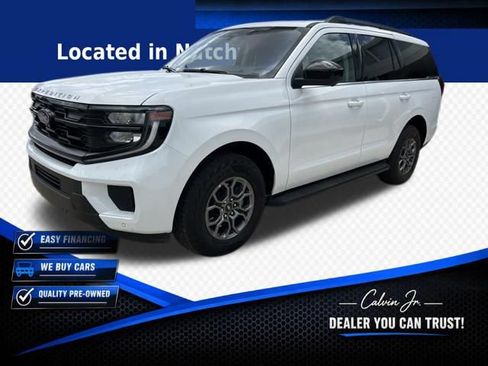 Used 2025 Ford Expedition Active AWD/4WD image 3