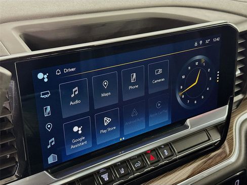 Used 2024 Chevrolet Silverado 3500 LT w/ Convenience Package image 15