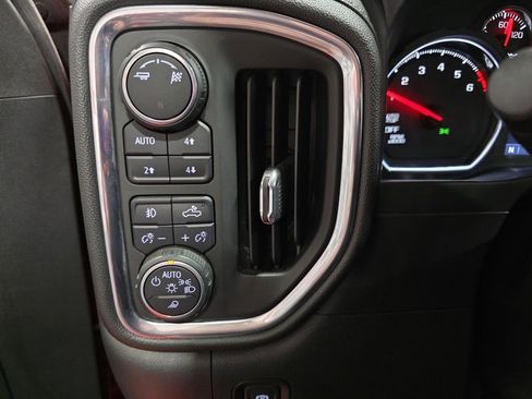 Used 2019 Chevrolet Silverado 1500 RST image 29