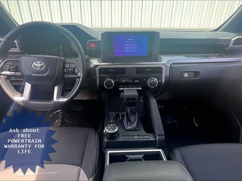 Used 2025 Toyota Tacoma TRD Off-Road AWD/4WD image 19