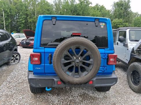 Used 2022 Jeep Wrangler Unlimited Sahara w/ Cold Weather Group AWD/4WD image 5