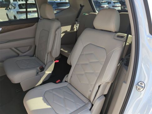 New 2026 Volkswagen Atlas SE image 26