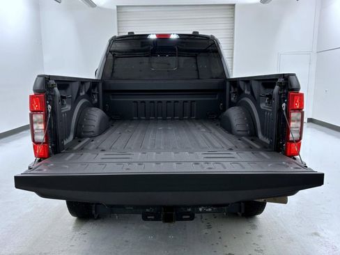 Used 2022 Ford F250 XLT w/ Black Appearance Package image 21