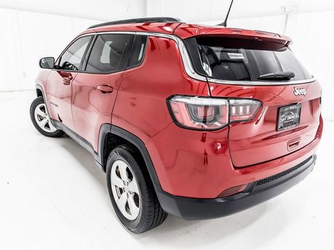Used 2018 Jeep Compass Latitude w/ Popular Equipment Group AWD/4WD image 5