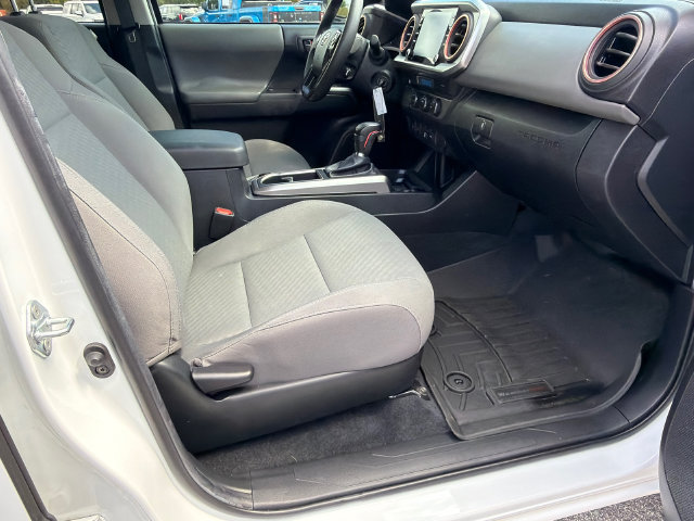 Used 2022 Toyota Tacoma SR5 w/ Technology Package RWD image 13
