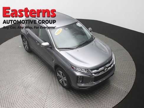 Used 2024 Mitsubishi Outlander Sport SE image 3